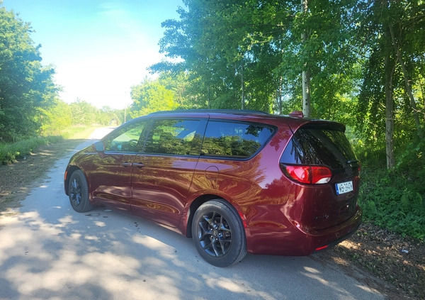Chrysler Pacifica cena 116000 przebieg: 23000, rok produkcji 2019 z Nowy Targ małe 191